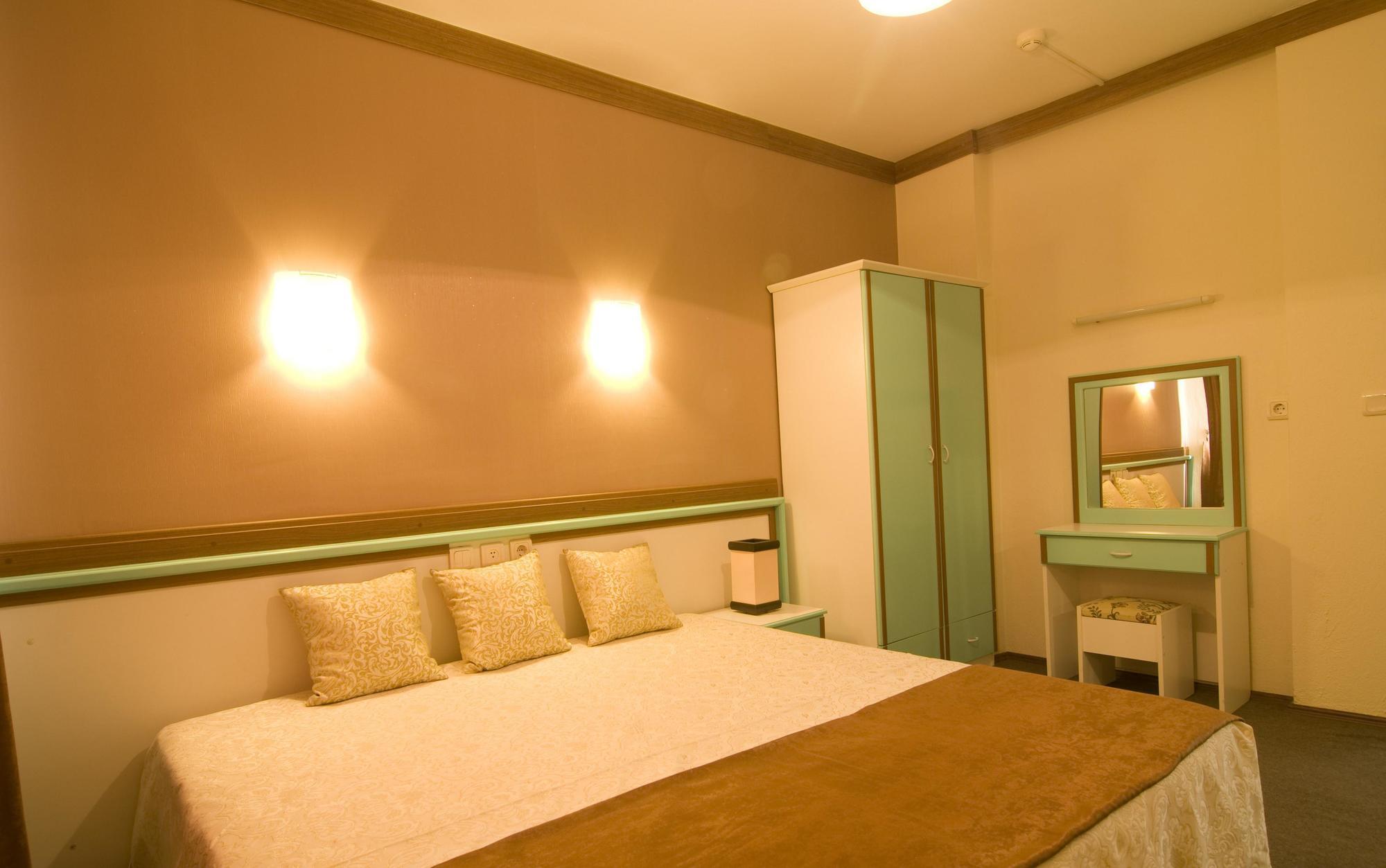 Altinbas Apart Hotel Kuşadası Ngoại thất bức ảnh